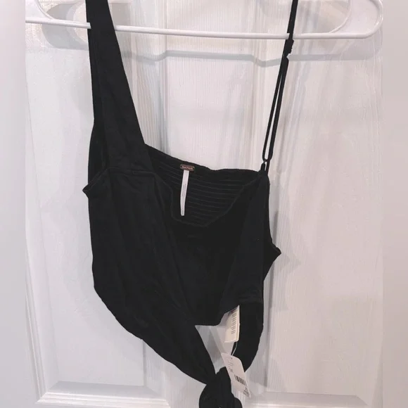 NWT Free People Black One Shoulder Crop Top - Picture 2 of 4